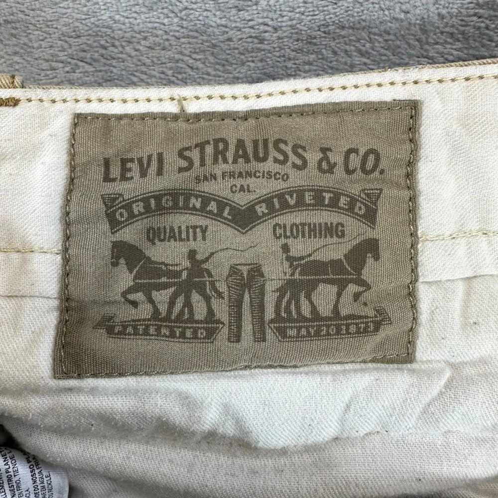 Levi's Chino Pants Mens Size 30x30 Tan Straight Leg Cotton Pants